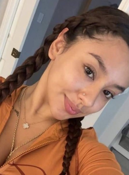 Mia, 34, Zurich