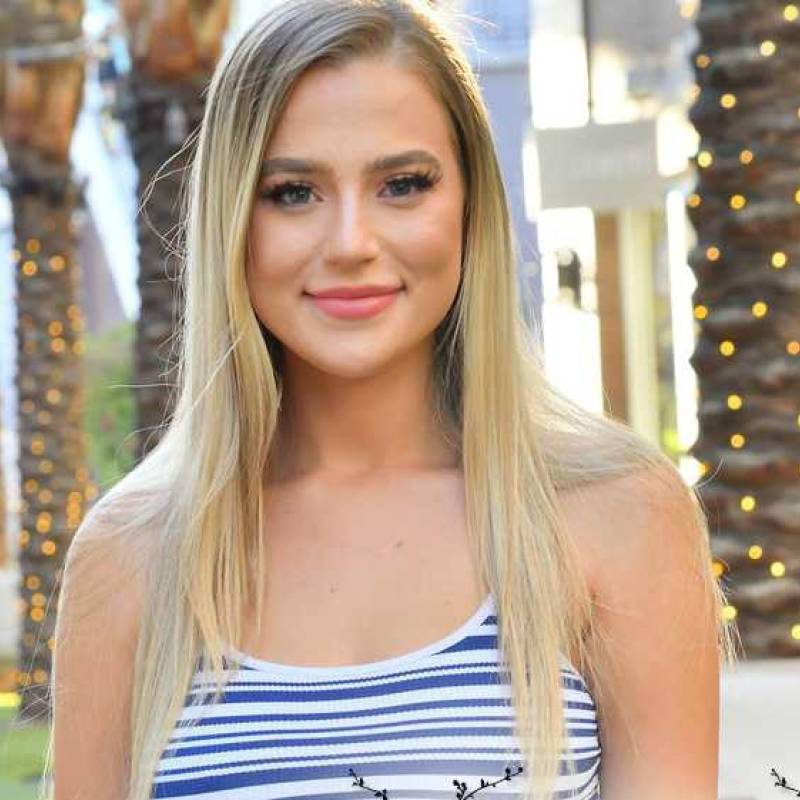 Angela, 30, am looking for a very nice man