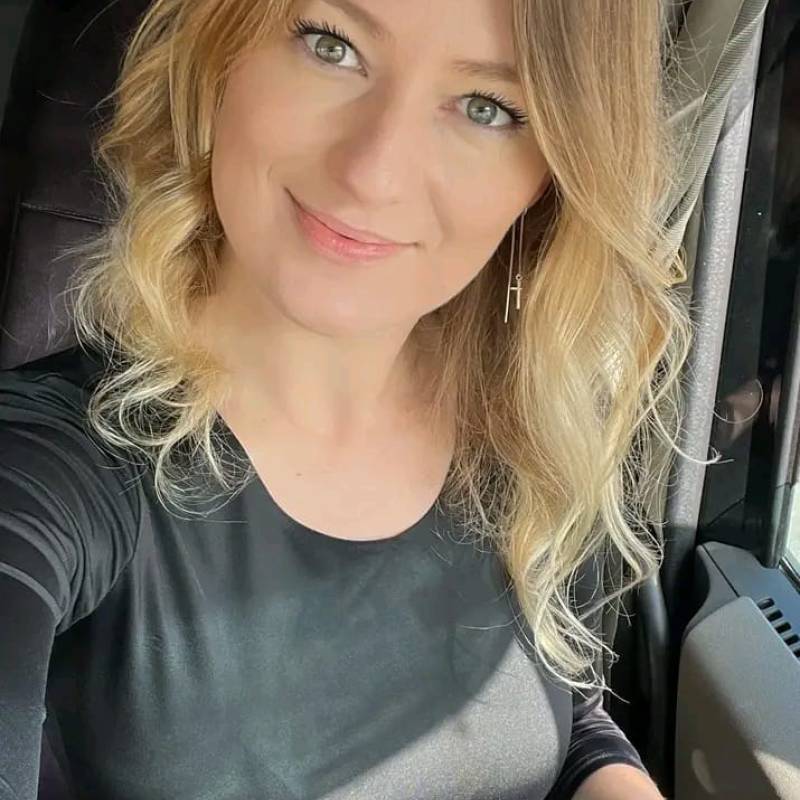 Iwona blecharczyk, 29, stanbul