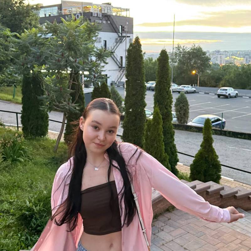 Gloria, 37, Goa