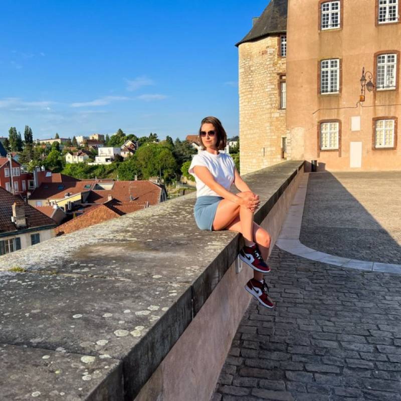 Sandrine, 18, Kentucky