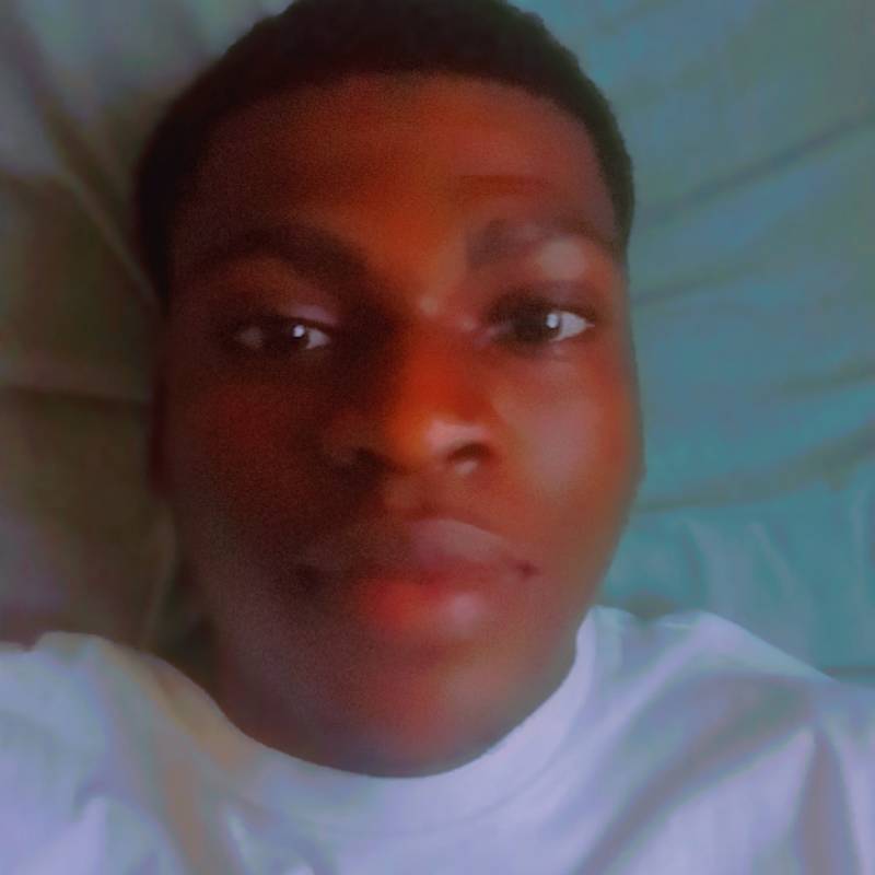 Eniola, 25, Feni