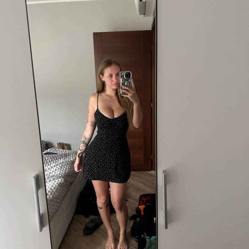 Becky, 18, osaka