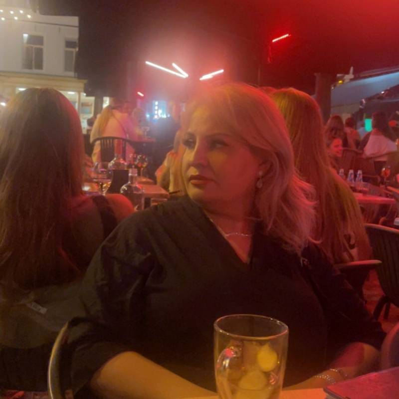 SARAH, 52, lisbon