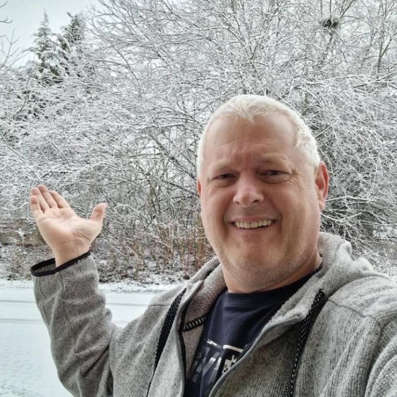Mike, 65, saudi
