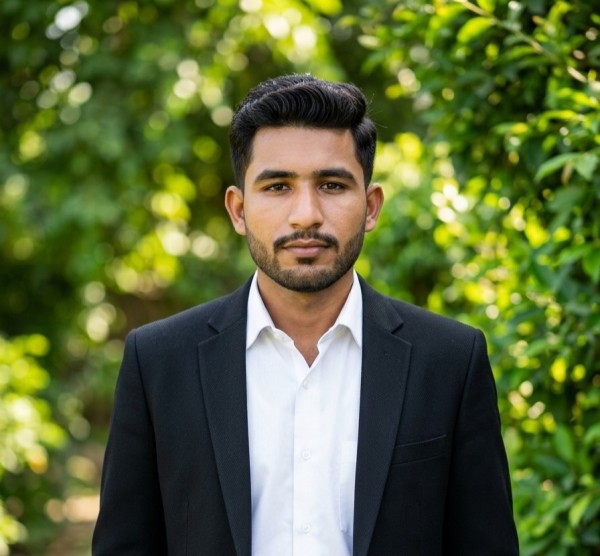 Ch Yasir, 19, uk