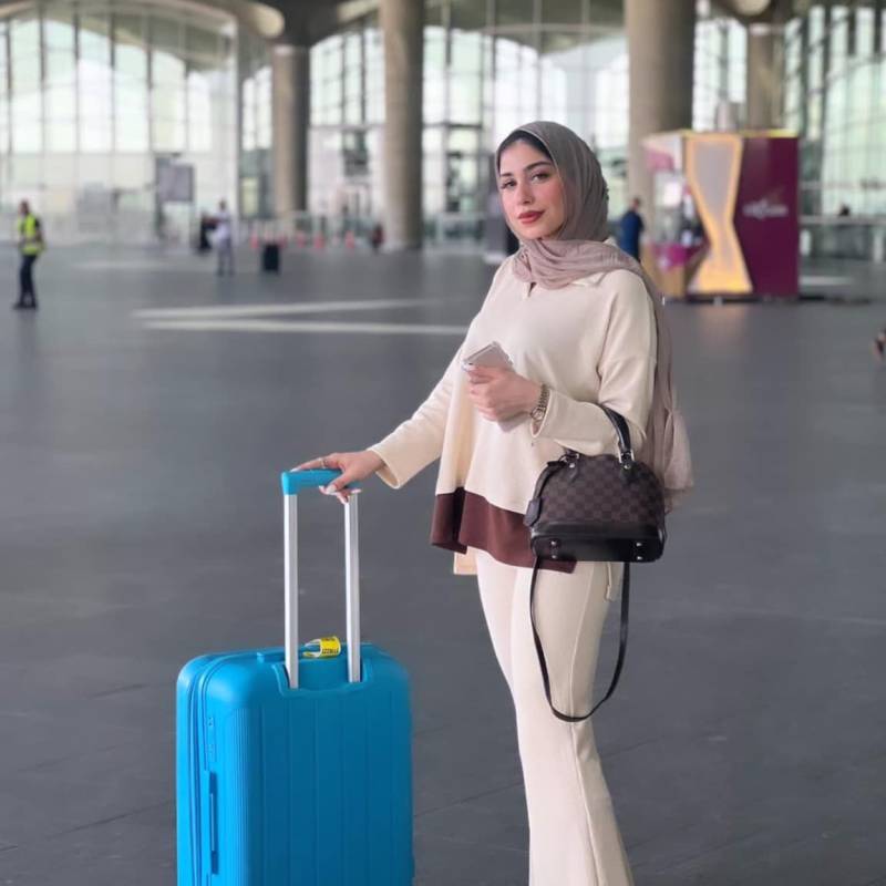 Amira, 32, Pakistan