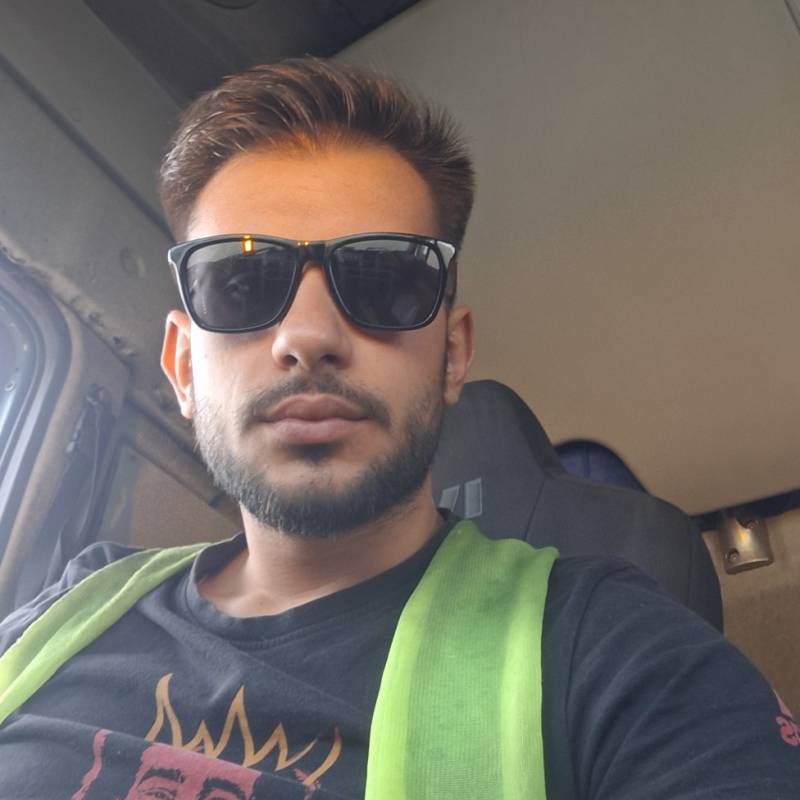 Staicu, 23, Lahore Punjab Pakistan