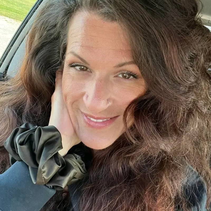 Angie D Blake, 41, United States Emirates