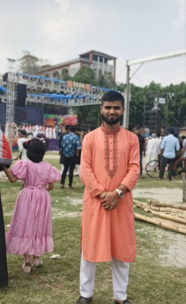 Toriqul islam, 24, Chittagong