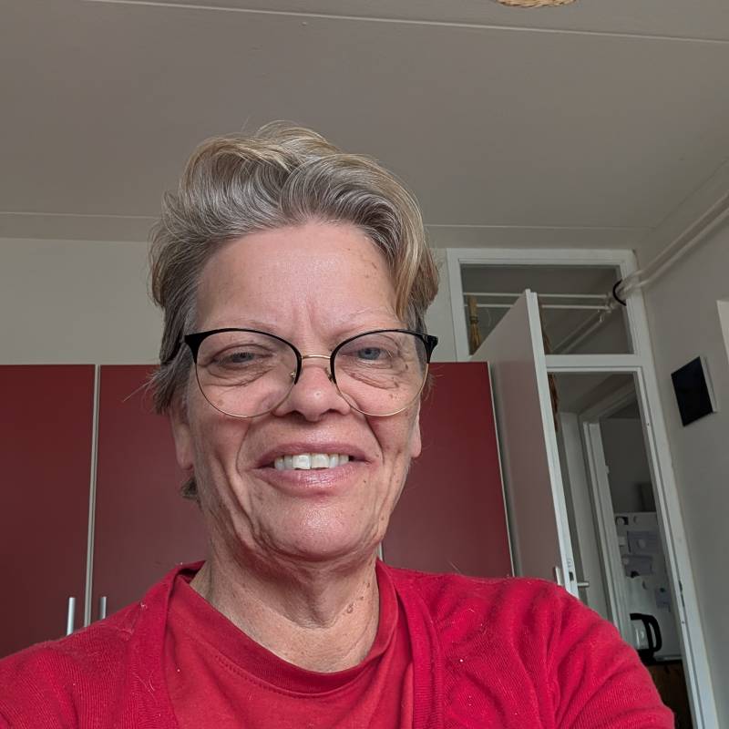 Petra, 63, Ghana