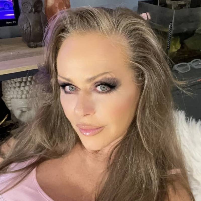 Serena, 44, USA