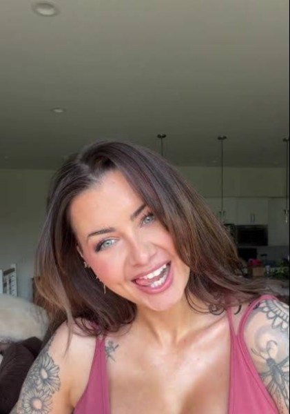 Dakota, 31, New york