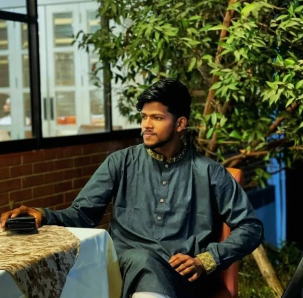 Mehedi Hasan, 28, Cape Twom