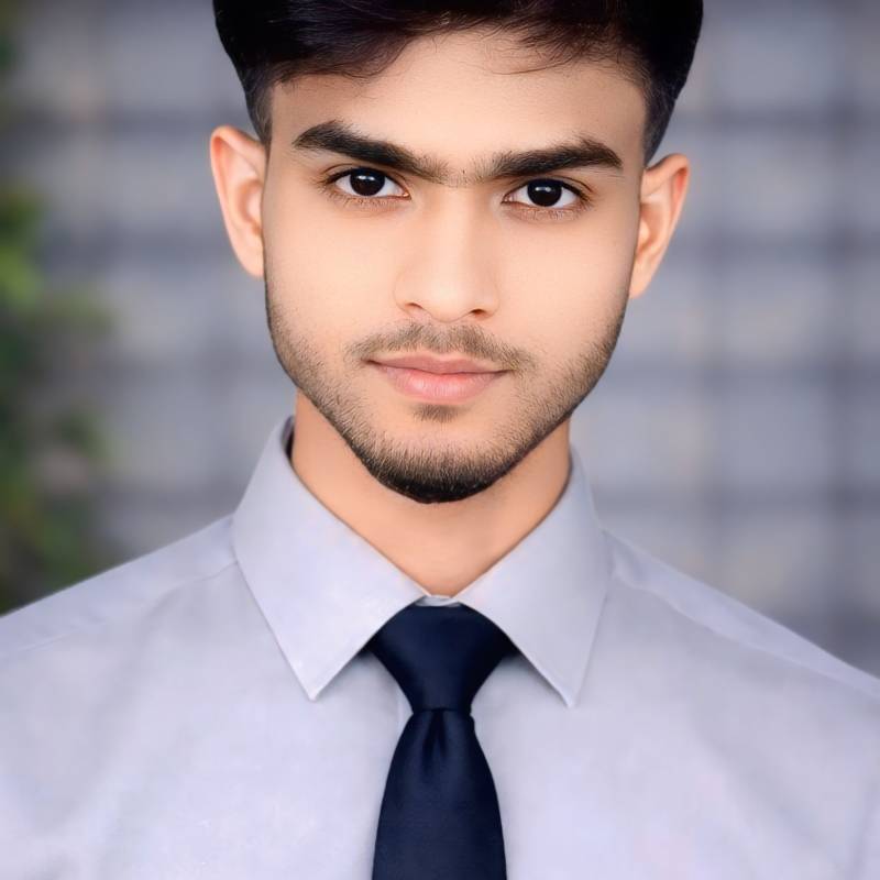 Komol, 21, Norway
