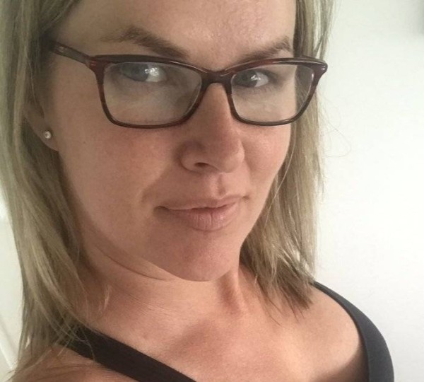 Sophie, 41, U A E