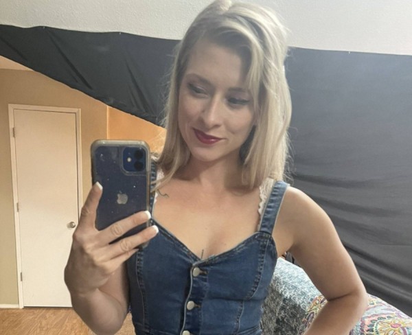 Roea, 34, Tucson Az