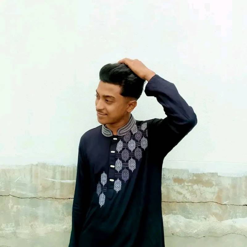 EMON, 21, U A E