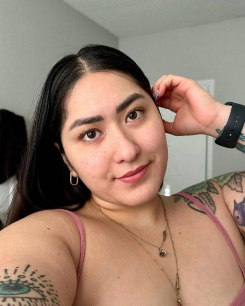 oliv, 32, Los Angeles California