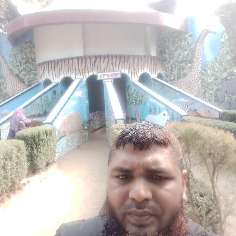 Nasir, 37, Sharja