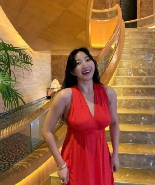 Fang, 30, Miami Florida