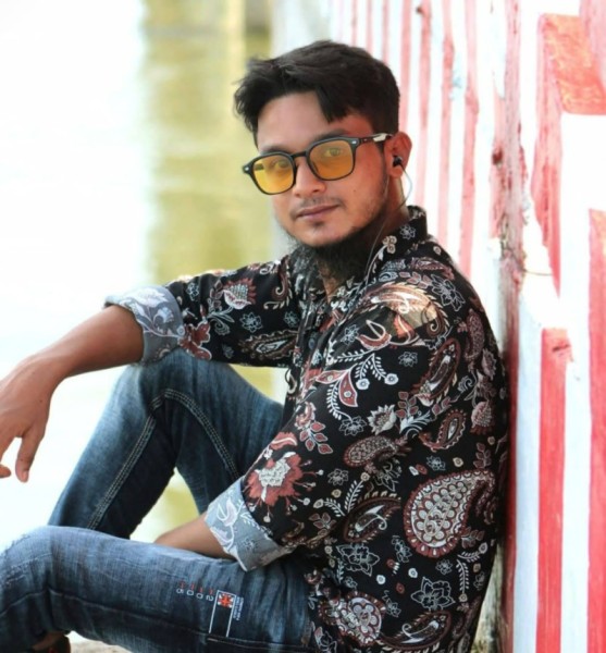 Md Robiul khan, 31, DHAKA Bangladesh