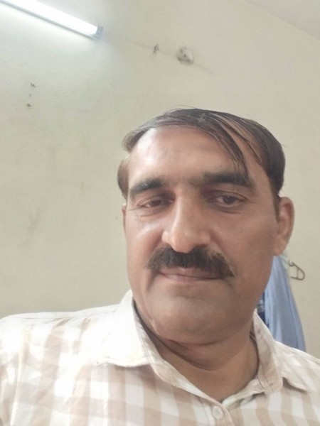 Javed, 42, Accra