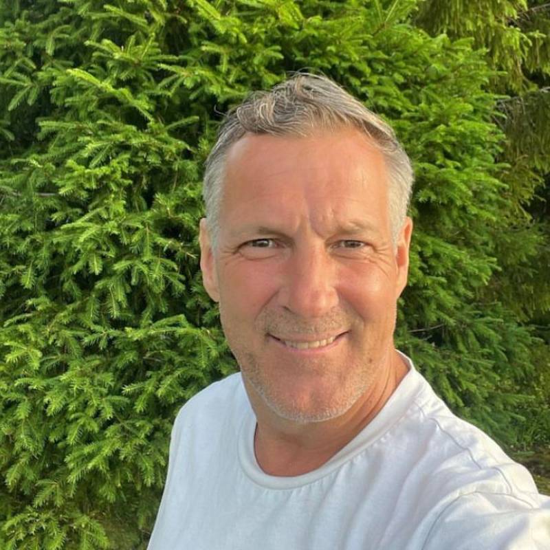 Alex, 58, am looking for a very nice man