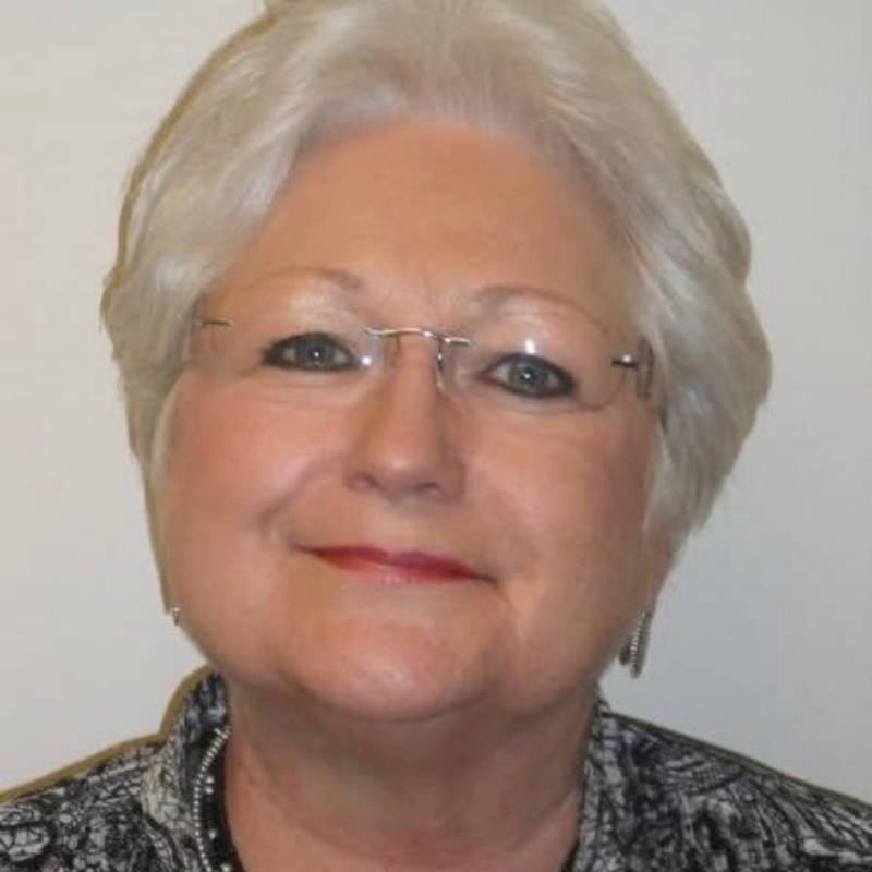 Betty, 65, Brazil