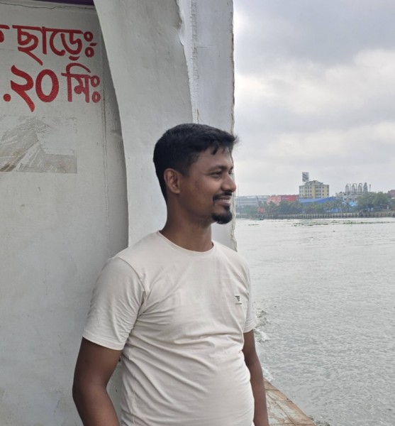 MONIR, 25, Venice