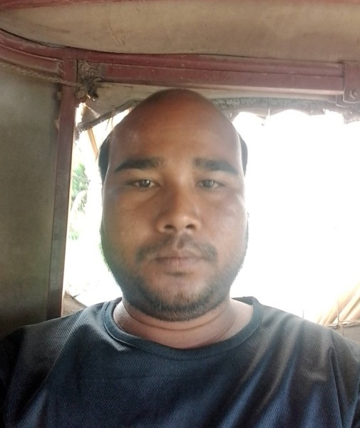 Rabiul, 33, taxes