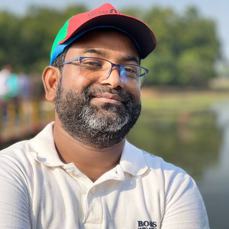 Nazirul hoque, 48, Pabna dhaka bangladesh