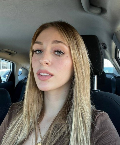 Claire, 32, Iran