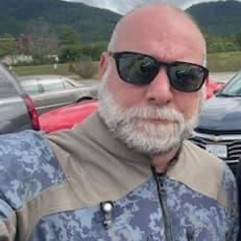 MIkechev dating
